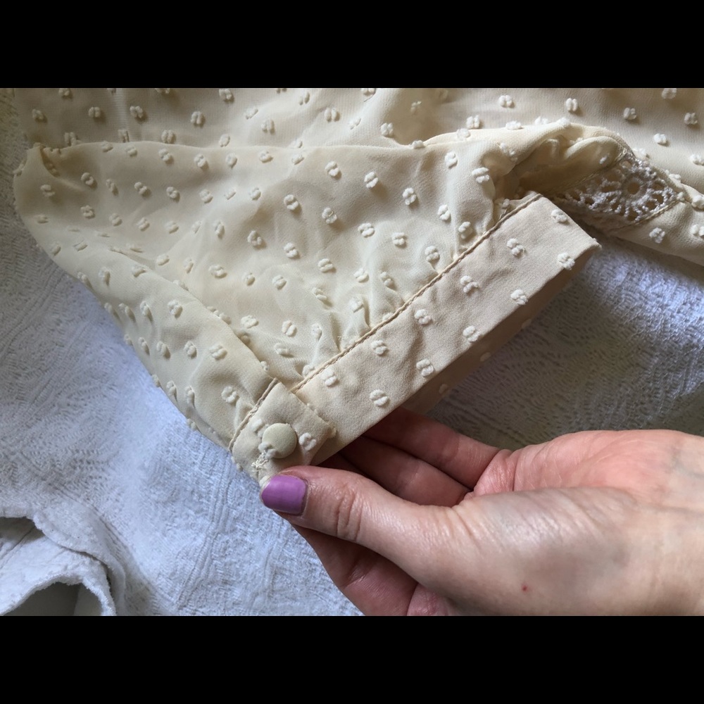 Cream blouse - Picture 4 of 4